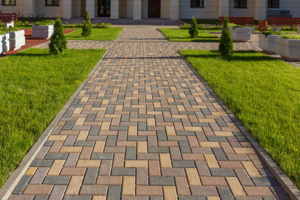 Best Driveway Pavers Near Me  in Flora, IL